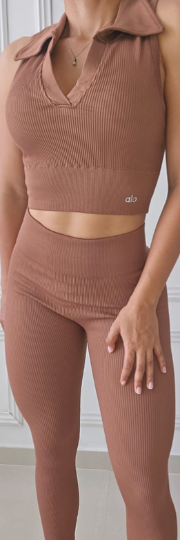Set Deportivo Leggings + Top Cuello